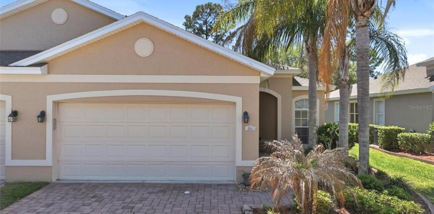 Townhouse in Daytona Beach, Florida 2 bedrooms, 150.97 sq.m. № 2157788