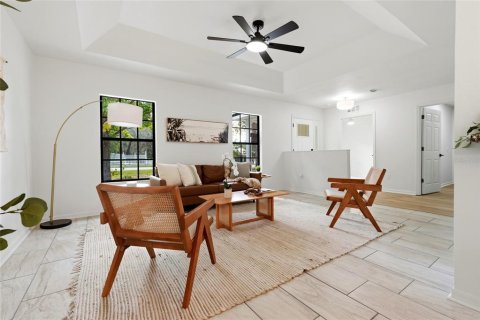 House in Hawthorne, Florida 4 bedrooms, 136.66 sq.m. № 2258956 - photo 6