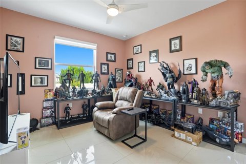 House in Cape Coral, Florida 3 bedrooms, 183.02 sq.m. № 1911169 - photo 25