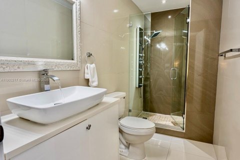 Купить виллу или дом в Майами, Флорида 4 спальни, № 1955542 - фото 11