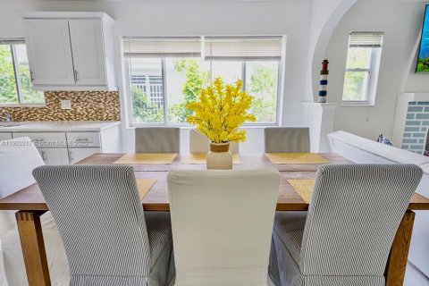 Купить виллу или дом в Майами, Флорида 4 спальни, № 1955542 - фото 5