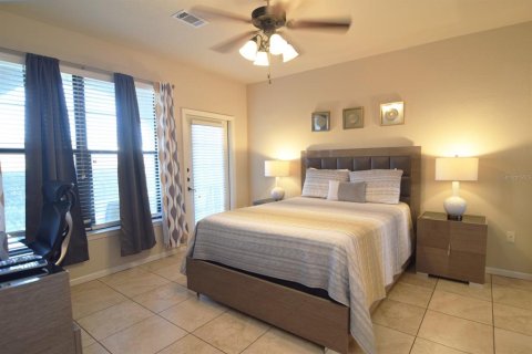 Condo in Davenport, Florida, 3 bedrooms  № 1417435 - photo 9