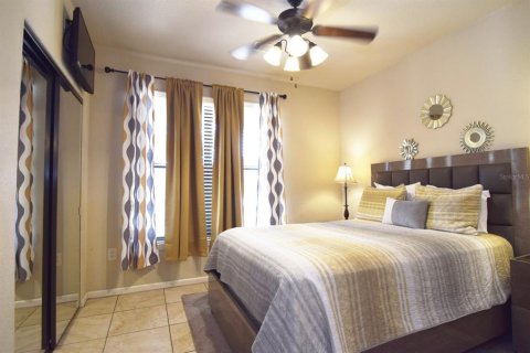 Condo in Davenport, Florida, 3 bedrooms  № 1417435 - photo 16