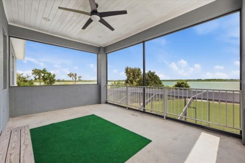 Casa en venta en Haines City, Florida, 6 dormitorios, 446.3 m2 № 2383734 - foto 19