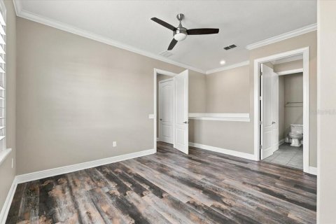 Casa en venta en Haines City, Florida, 6 dormitorios, 446.3 m2 № 2383734 - foto 20