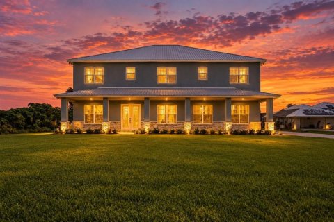 Casa en Haines City, Florida 6 dormitorios, 446.3 m2 № 2383734