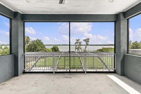 Casa en venta en Haines City, Florida, 6 dormitorios, 446.3 m2 № 2383734 - foto 16