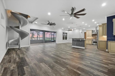 Casa en venta en Haines City, Florida, 6 dormitorios, 446.3 m2 № 2383734 - foto 10