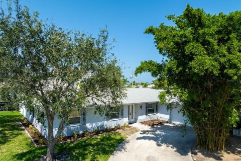 Casa en venta en Dunedin, Florida, 3 dormitorios, 159.61 m2 № 1908523 - foto 3