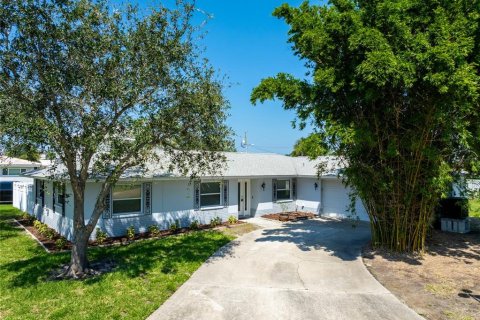 Villa ou maison à vendre à Dunedin, Floride: 3 chambres, 159.61 m2 № 1908523 - photo 1