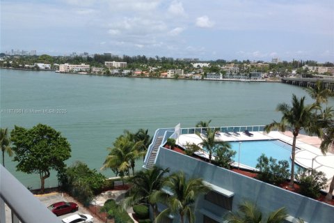 Copropriété à vendre à Miami, Floride: 2 chambres, 140.19 m2 № 1925965 - photo 1