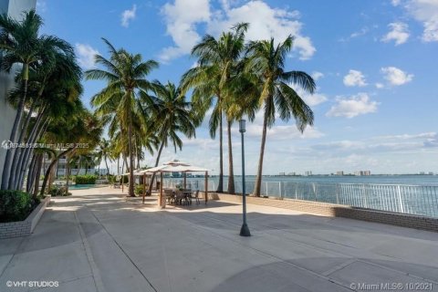 Copropriété à vendre à Miami, Floride: 2 chambres, 140.19 m2 № 1925965 - photo 27