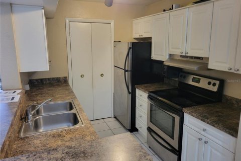 Condo in Orlando, Florida, 3 bedrooms № 2226724 - photo 4