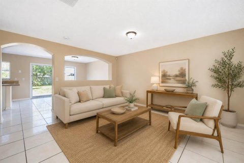 Villa ou maison à louer à Orlando, Floride: 4 chambres, 125.14 m2 № 2105120 - photo 5