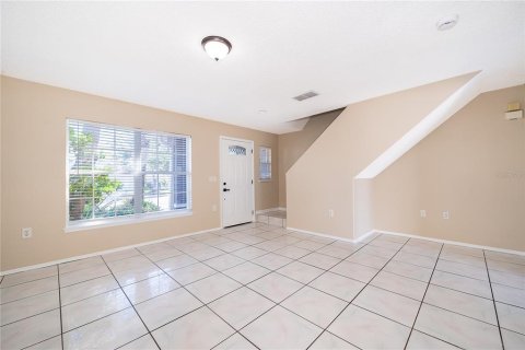 Villa ou maison à louer à Orlando, Floride: 4 chambres, 125.14 m2 № 2105120 - photo 3