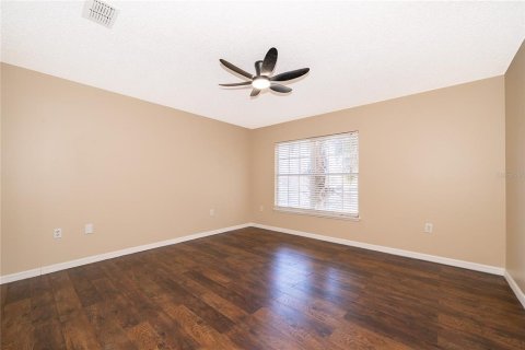 Villa ou maison à louer à Orlando, Floride: 4 chambres, 125.14 m2 № 2105120 - photo 15