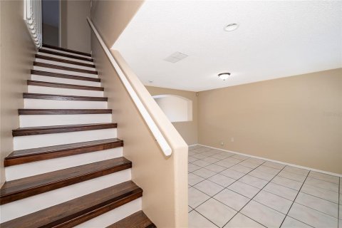 Villa ou maison à louer à Orlando, Floride: 4 chambres, 125.14 m2 № 2105120 - photo 13