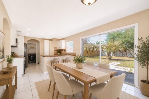 Villa ou maison à louer à Orlando, Floride: 4 chambres, 125.14 m2 № 2105120 - photo 12