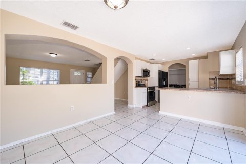 Villa ou maison à louer à Orlando, Floride: 4 chambres, 125.14 m2 № 2105120 - photo 9