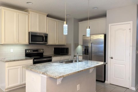 Townhouse in Orlando, Florida 3 bedrooms, 134.8 sq.m. № 2272944 - photo 10