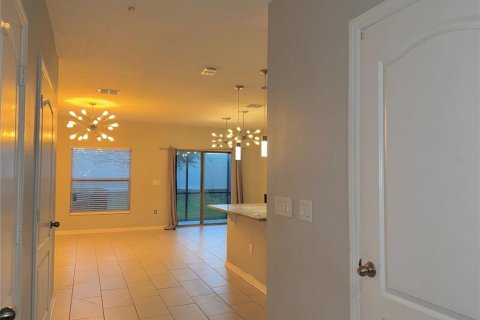 Townhouse in Orlando, Florida 3 bedrooms, 134.8 sq.m. № 2272944 - photo 2