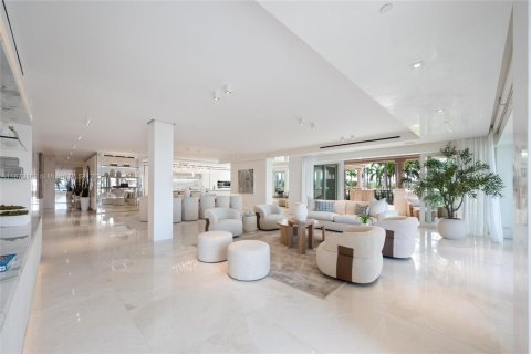 Condo in Miami Beach, Florida, 4 bedrooms № 1979923 - photo 16