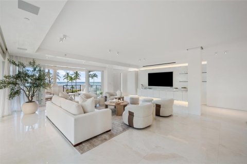 Condo in Miami Beach, Florida, 4 bedrooms № 1979923 - photo 8