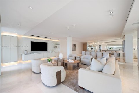 Condo in Miami Beach, Florida, 4 bedrooms № 1979923 - photo 10