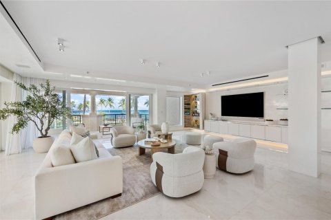 Condo in Miami Beach, Florida, 4 bedrooms № 1979923 - photo 4