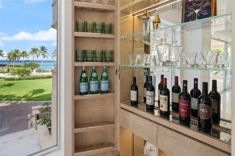 Condo in Miami Beach, Florida, 4 bedrooms № 1979923 - photo 12