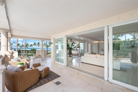 Condo in Miami Beach, Florida, 4 bedrooms № 1979923 - photo 24