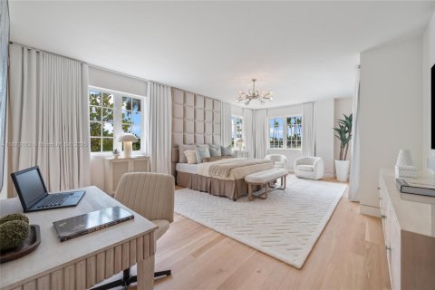 Condo in Miami Beach, Florida, 4 bedrooms № 1979923 - photo 25
