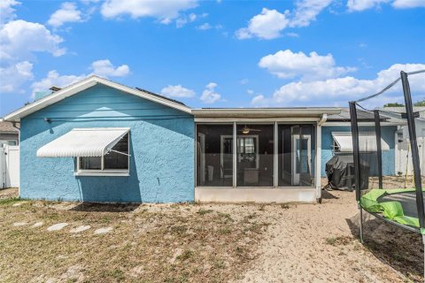 House in Port Richey, Florida 2 bedrooms, 129.69 sq.m. № 1622750 - photo 26