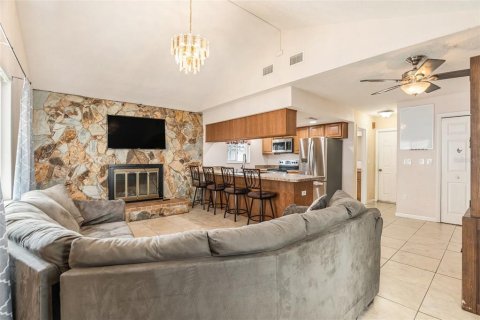 House in Port Richey, Florida 2 bedrooms, 129.69 sq.m. № 1622750 - photo 3