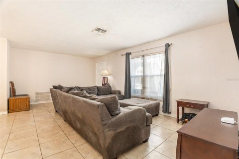House in Port Richey, Florida 2 bedrooms, 129.69 sq.m. № 1622750 - photo 8