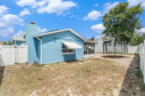 House in Port Richey, Florida 2 bedrooms, 129.69 sq.m. № 1622750 - photo 27