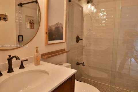 Townhouse in Hialeah, Florida 4 bedrooms, 139.35 sq.m. № 1926114 - photo 9