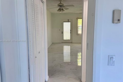 Condo in Boca Raton, Florida, 1 bedroom  № 2076542 - photo 5