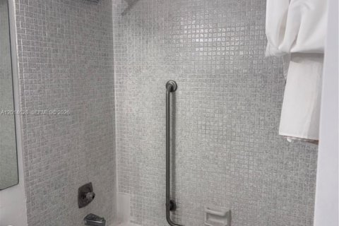Condo in Boca Raton, Florida, 1 bedroom  № 2076542 - photo 10