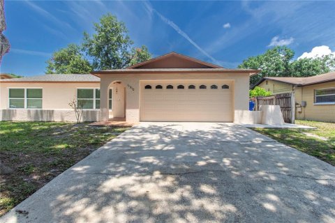 House in Tampa, Florida 3 bedrooms, 148.18 sq.m. № 1742770 - photo 1