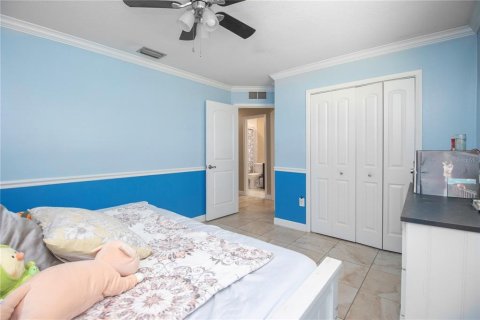 House in Tampa, Florida 3 bedrooms, 148.18 sq.m. № 1742770 - photo 21