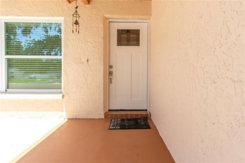 House in Tampa, Florida 3 bedrooms, 148.18 sq.m. № 1742770 - photo 8