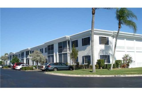 Condominio en alquiler en Pompano Beach, Florida, 2 dormitorios, 92.9 m2 № 1161619 - foto 1