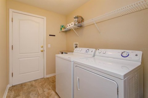 House in Eustis, Florida 3 bedrooms, 189.06 sq.m. № 2134343 - photo 21