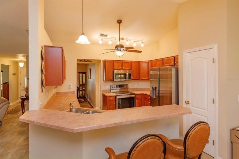 House in Eustis, Florida 3 bedrooms, 189.06 sq.m. № 2134343 - photo 9