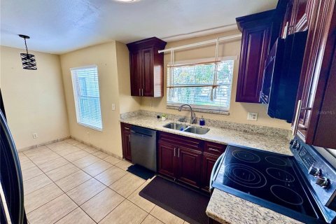 Condominio en alquiler en Orlando, Florida, 2 dormitorios, 93.65 m2 № 1562958 - foto 4