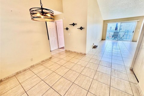 Condominio en alquiler en Orlando, Florida, 2 dormitorios, 93.65 m2 № 1562958 - foto 12