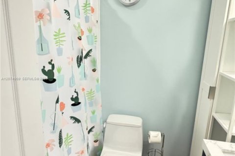 Adosado en venta en Miami, Florida, 3 dormitorios, 146.32 m2 № 2311421 - foto 19