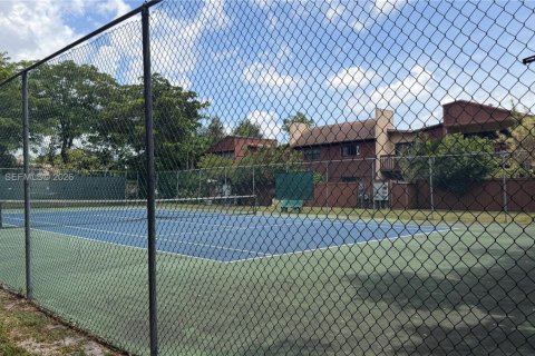 Adosado en venta en Miami, Florida, 3 dormitorios, 146.32 m2 № 2311421 - foto 30