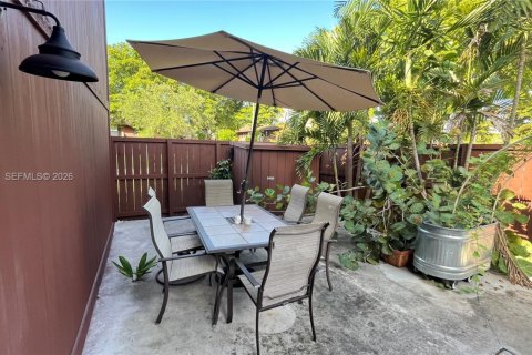 Adosado en venta en Miami, Florida, 3 dormitorios, 146.32 m2 № 2311421 - foto 21